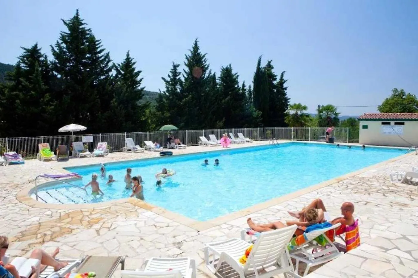 Camping 3 Etoiles - Piscine - Eed00H Lussas