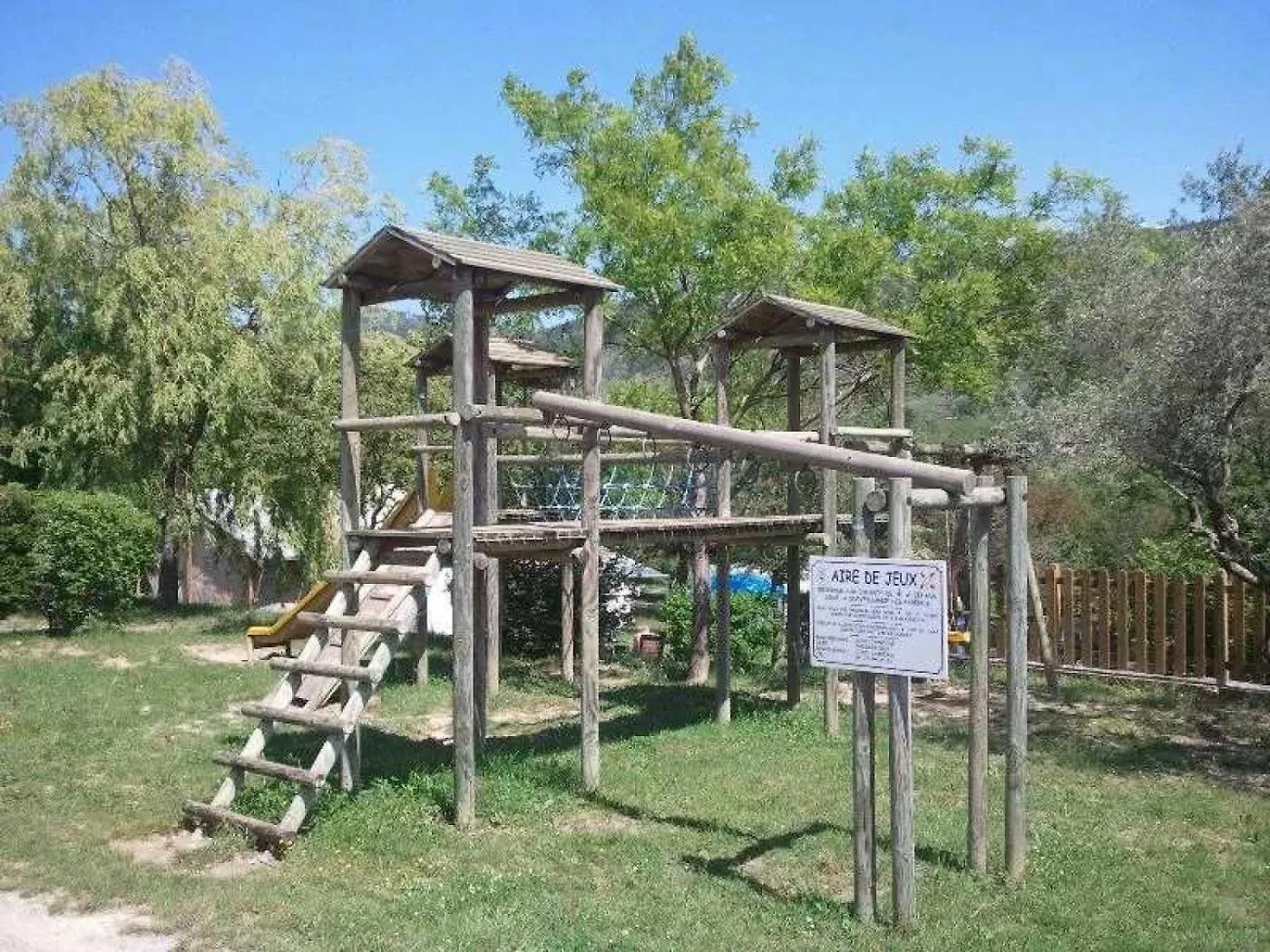 Camping 3 Etoiles - Piscine - Eed00H Lussas